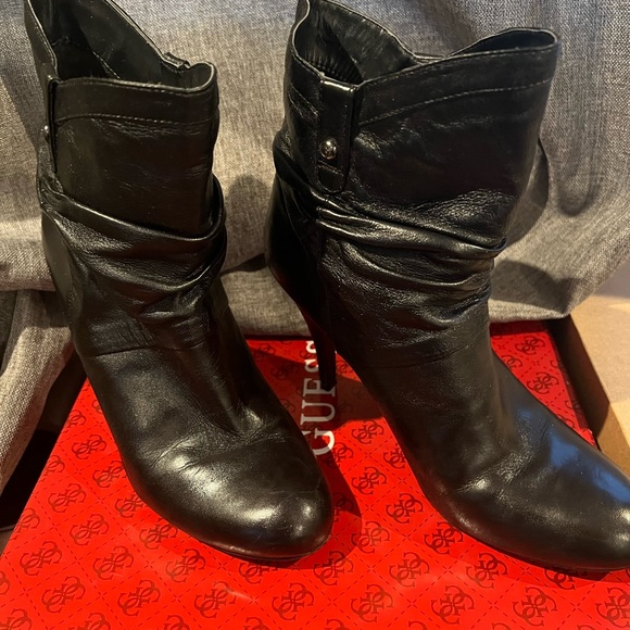 Guess booties - Picture 2 of 5